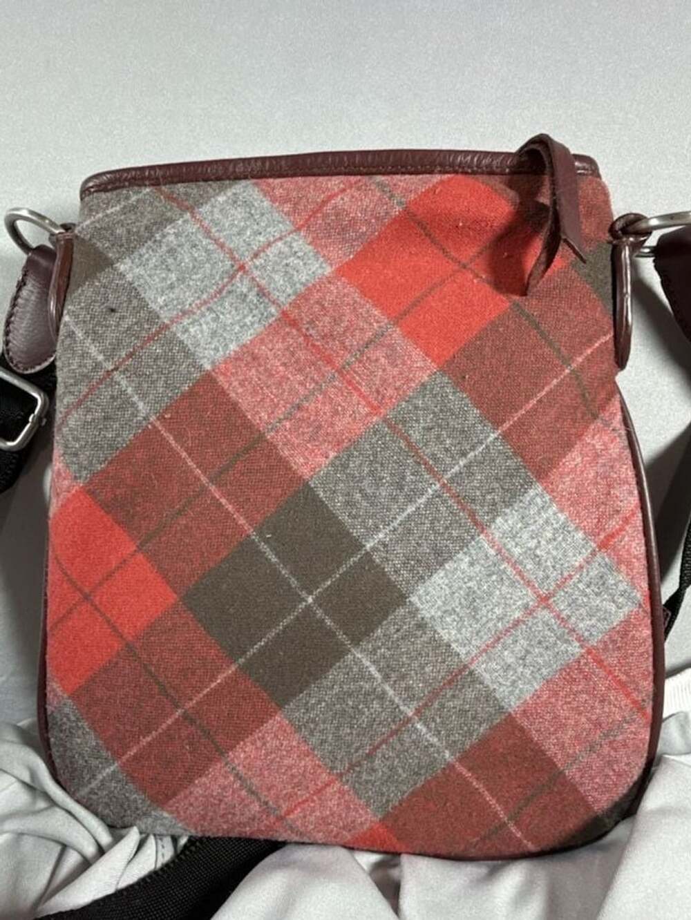 Pendleton Red Plaid Wool and Leather Crossbody Bag - Picture 4 of 11